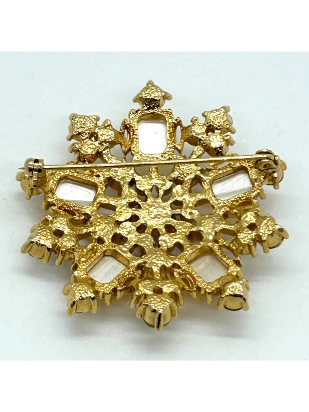 Vintage Yellow Aurora Borealis Brooch Gold-tone Acrylic Stone Statement Sunburst